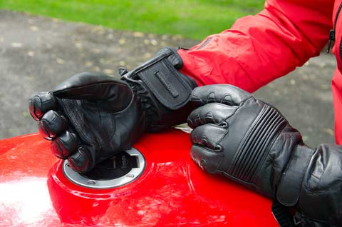 The Rider Classic Style Men s Heated Gloves now with I Touch